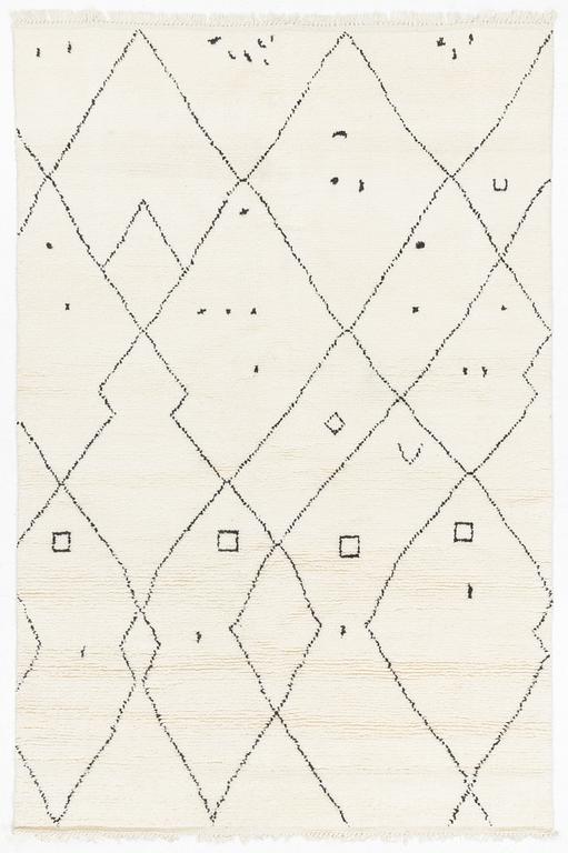 Matta, Marocko design, ca 300 x 200 cm.