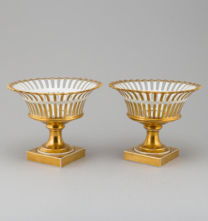 A pair of Empire style porcelain bowls from around year 1900.