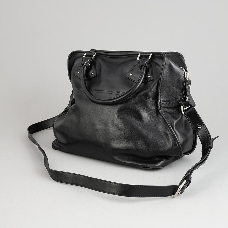Mulberry, a black leather handbag.