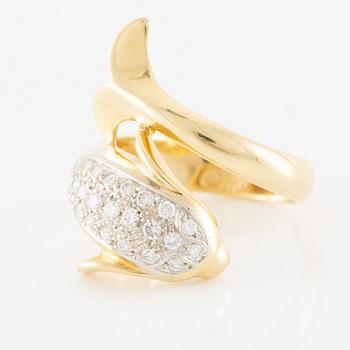 Ring in the form of a dolphin, 18K gold with brilliant-cut diamonds, Italy.