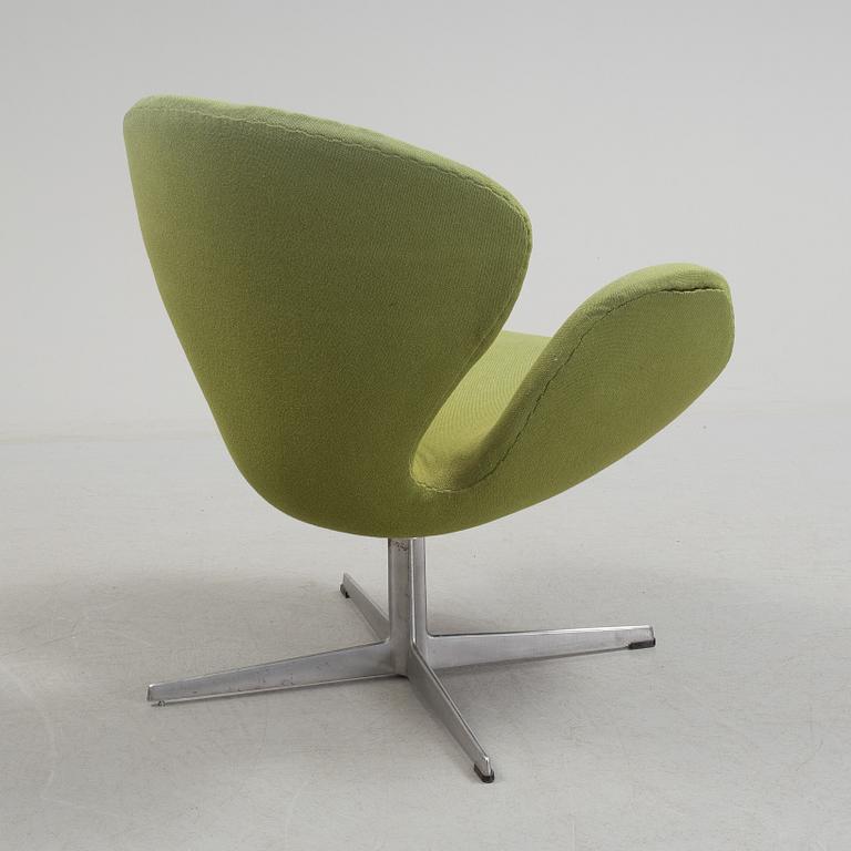 A Arne Jacobsen "Svanen" armchair and stool, second half of the 20th century.