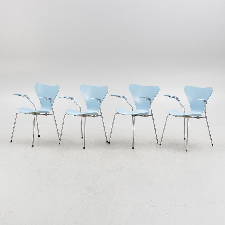 Arne Jacobsen, four "Seven" chairs, Fritz Hansen, Denmark, 1970's.