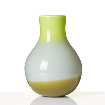 Gunnel Sahlin, urna, glas, Pilchuck Glass School, Seattle, 1995, blåst av Dante Marioni.