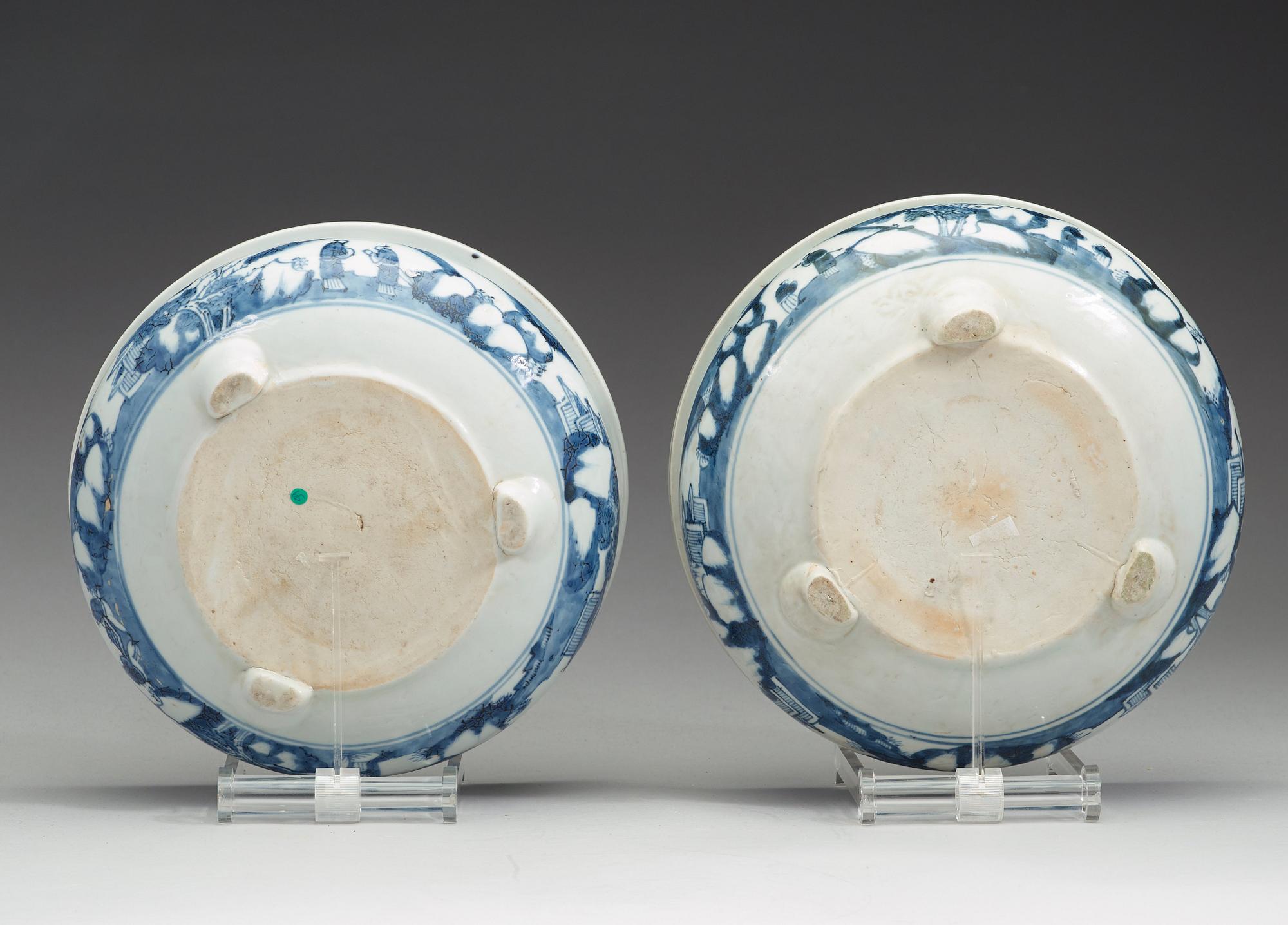 Two blue and white censers, Qing dynasty, 18th century.