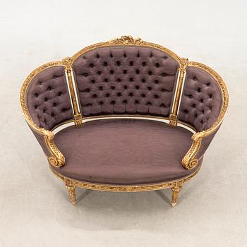 Soffa: Louis XV-stil 1900-talets första hälft.