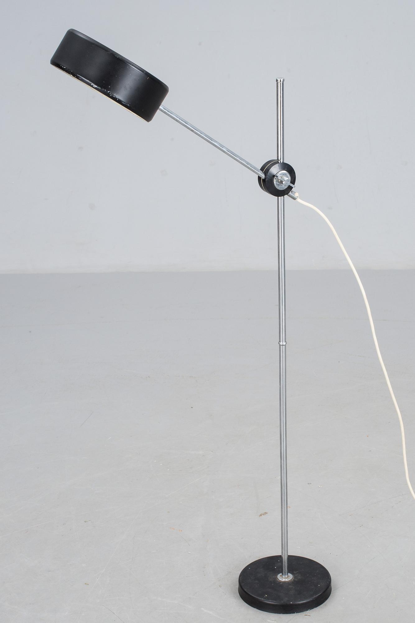 GOLVLAMPA, modell 591 Simris/Olympia, kallad "Stekpannan", Anders Pehrson, Ateljé Lyktan, Åhus.