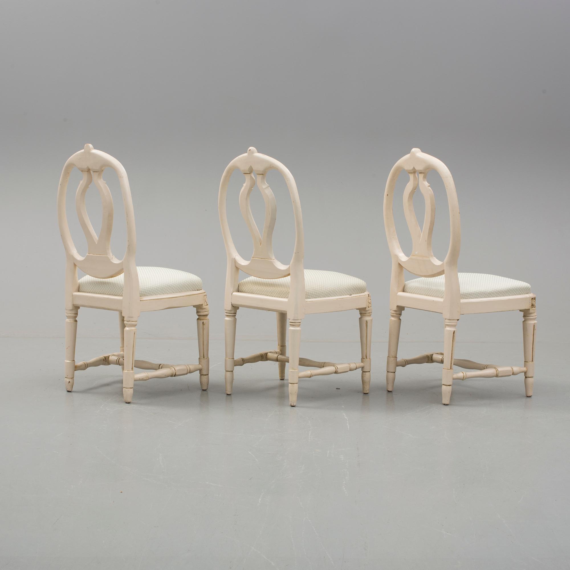 STOLAR, 3 st, snarlika,, Gustavianska, en signerad Anders Hellman (mästare i Stockholm 1761-1793).