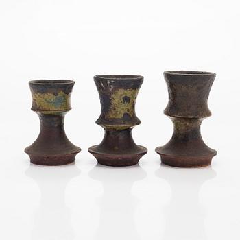 Liisa Hallamaa, munakuppeja, 7+3 kpl, kivitavaraa, signeerattu LH Arabia.