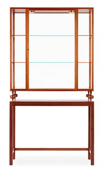 408. A Josef Frank mahogany showcase cabinet, model 2077, Svenskt Tenn.