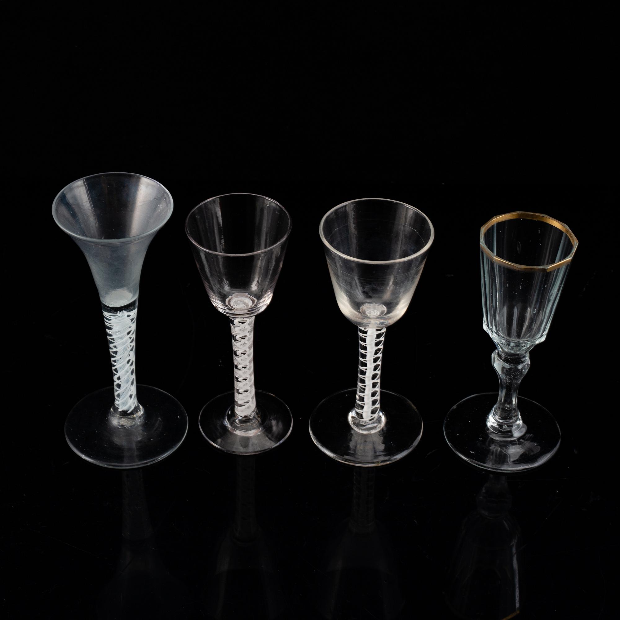 GLAS, 4 st, sannolikt Nöstetangen, Norge, 1700-tal.