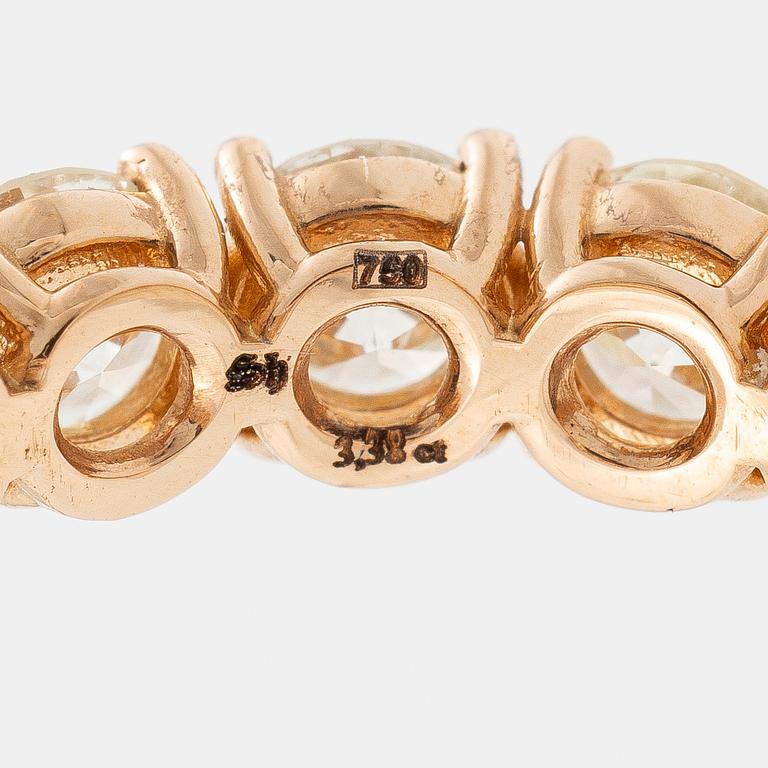 Full eternity ring in 18K rose gold set with brilliant-cut diamonds.