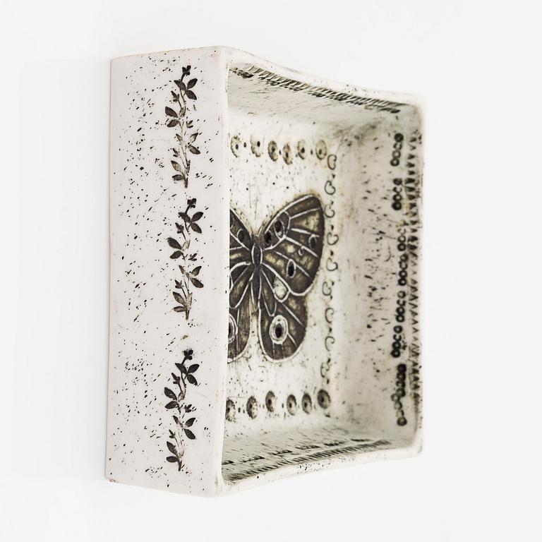 Rut Bryk, seinäreliefi, kivitavaraa, signeerattu BRYK.