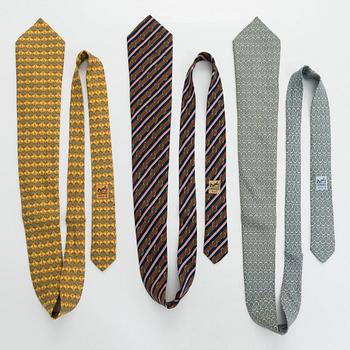 Hermès, three silk ties.