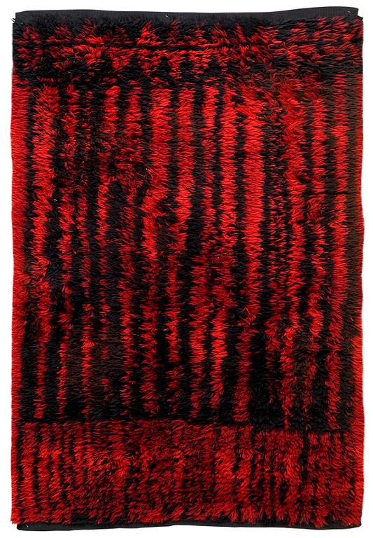 MATTA. "Punamusta" ("Rödsvart"). Rya. 189,5 x 125,5 cm. Komponerad av Kirsti Ilvessalo, Suomen Käsityön Ystävät.