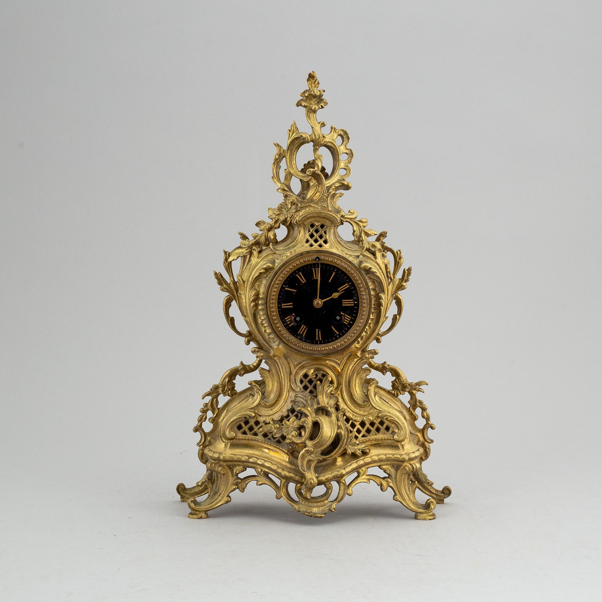 BORDSPENDYL, rokokostil, 1900-talets första hälft.