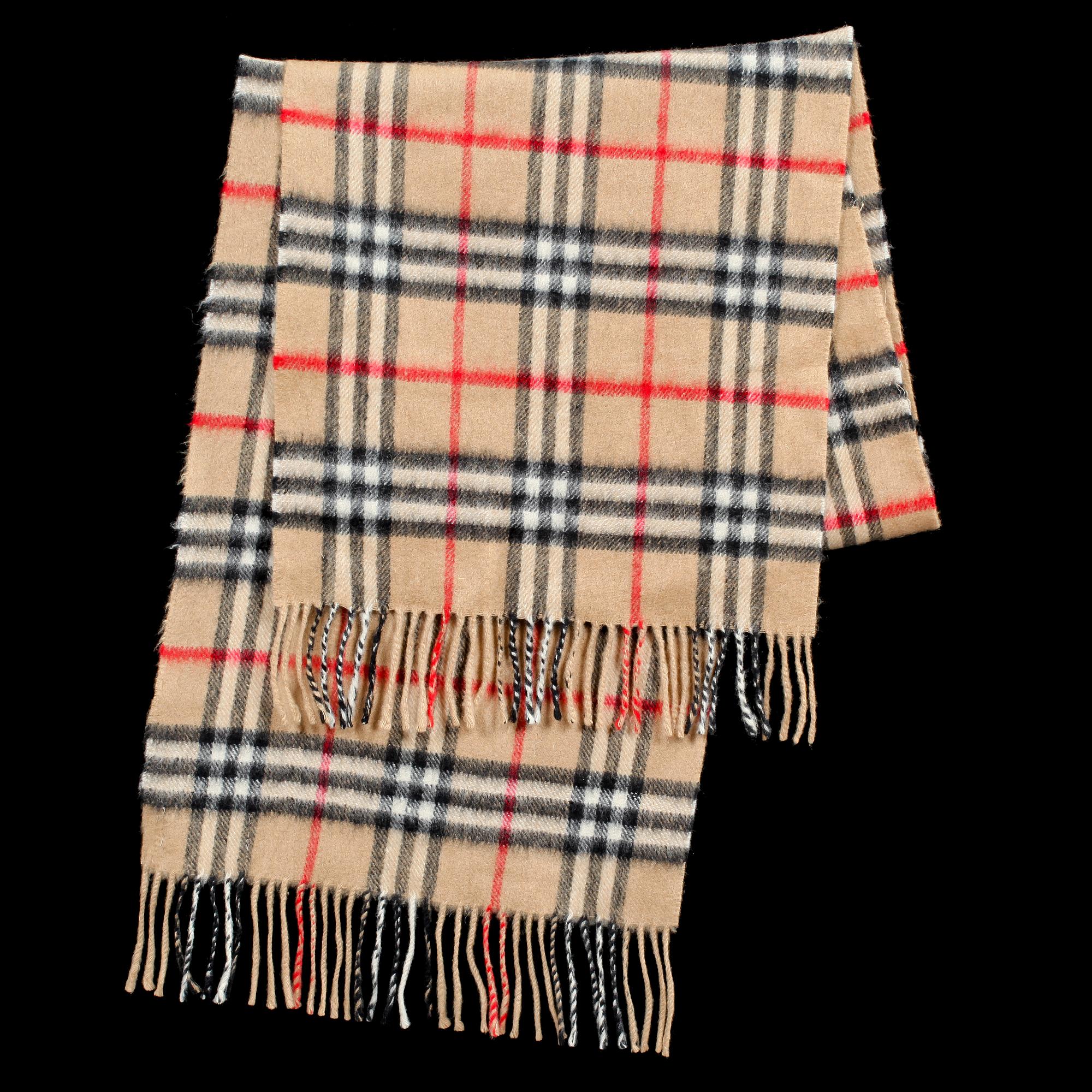 HALSDUK, Burberry.