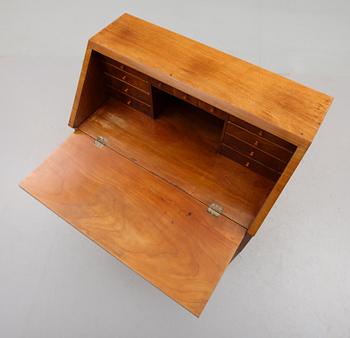 SEKRETÄR, gustaviansk stil, 1900-talets mitt.