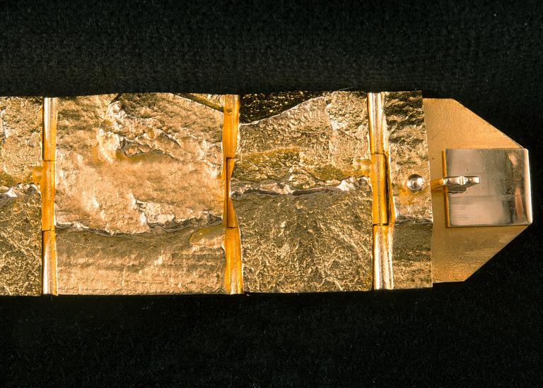 ARMBAND, guld 14K, "Golden Stream" Björn Weckström Lapponia 1971. Vikt 62 g.