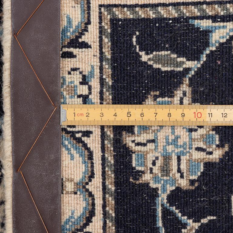 Gallery carpet, Nain, approx. 280 x 77 cm.