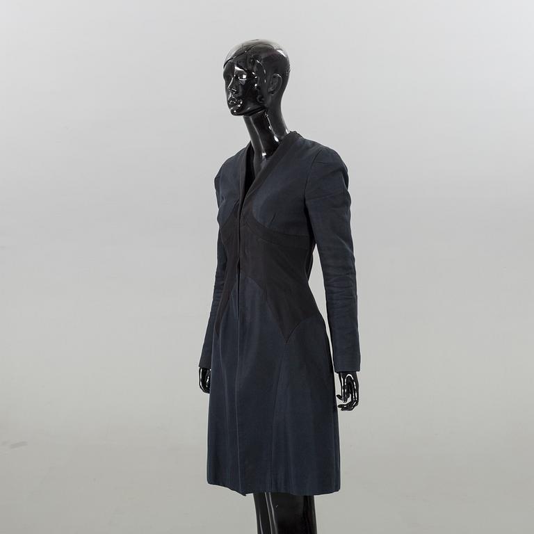 A McQ (Alexander McQueen) COAT. It size 42.