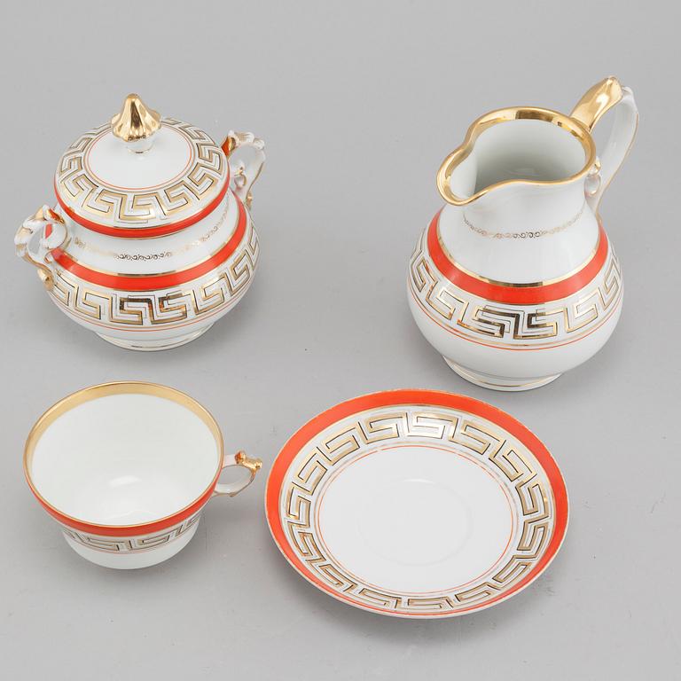 Eleven pieces of porcelain tabel ware, by Fischer and Mieg, second half of the 19th cenutry.