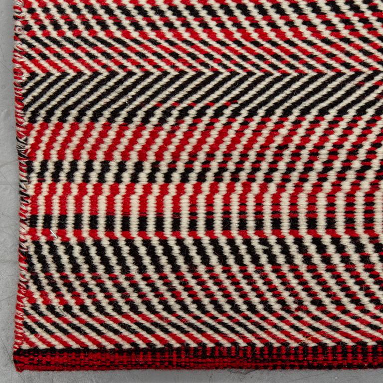 MATTO, flat weave, ca 300 x 250 cm.