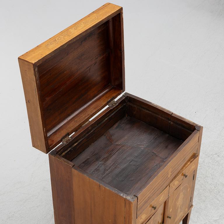 A washstand, 19th Century.