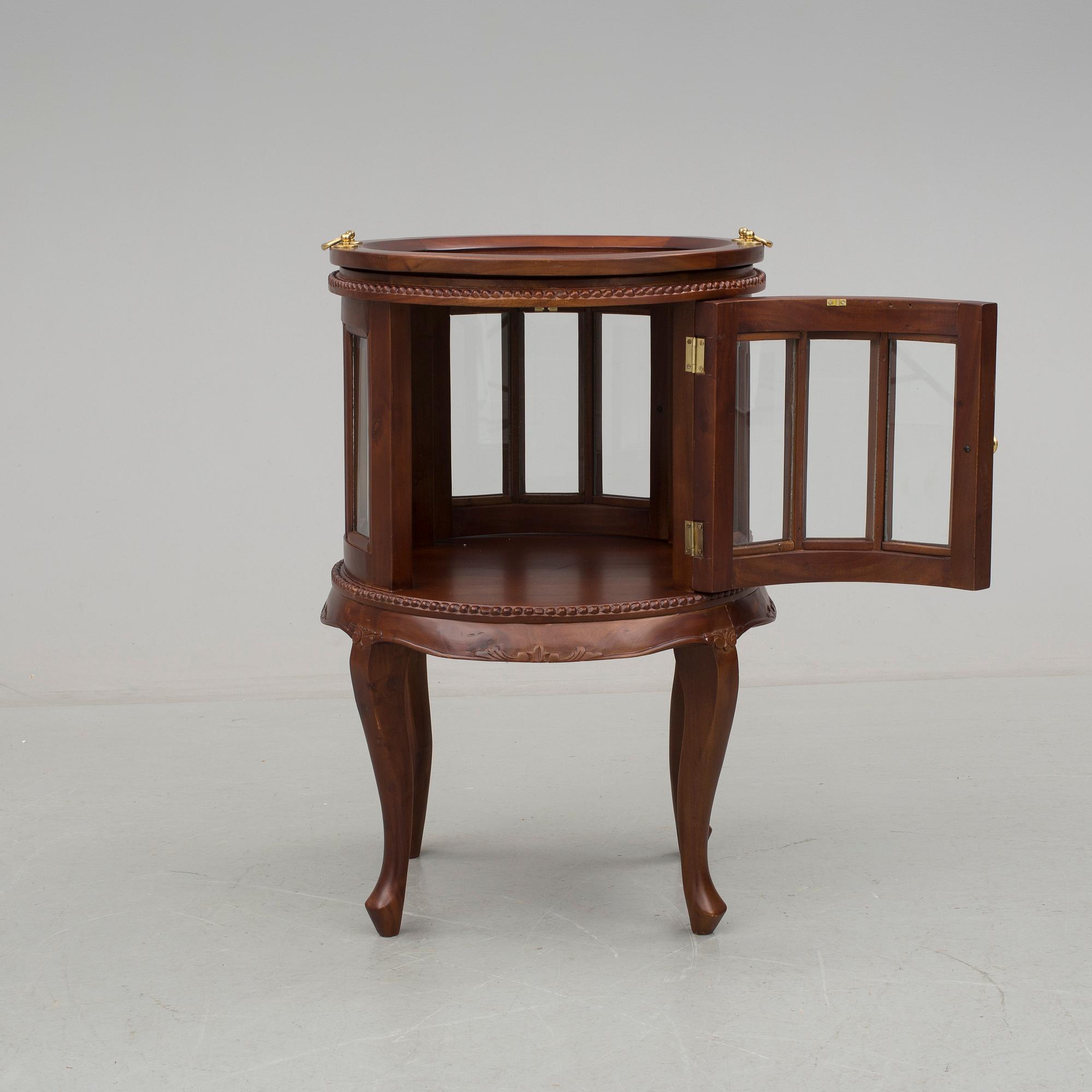 BORD/BARSKÅP, 1900-talets andra hälft.