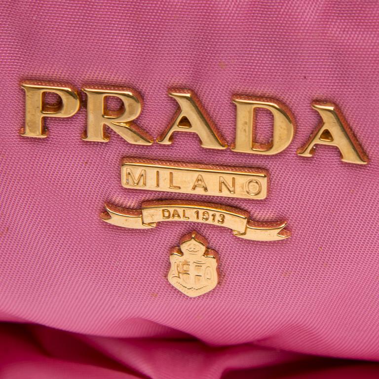 VÄSKA, Prada.