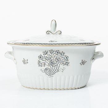 Wilhelm Kåge, a 92-piece creamware dinner and coffee service, 'Lyx', Gustavserg, Sweden, in production 1925-36.