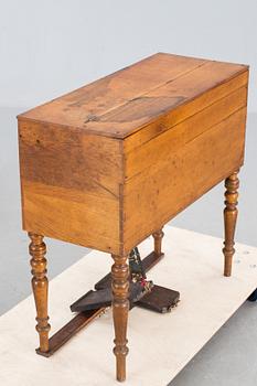 PORTABEL TRAMPORGEL, Lundholms Pianomagasin, Stockholm, 1800-talets slut.