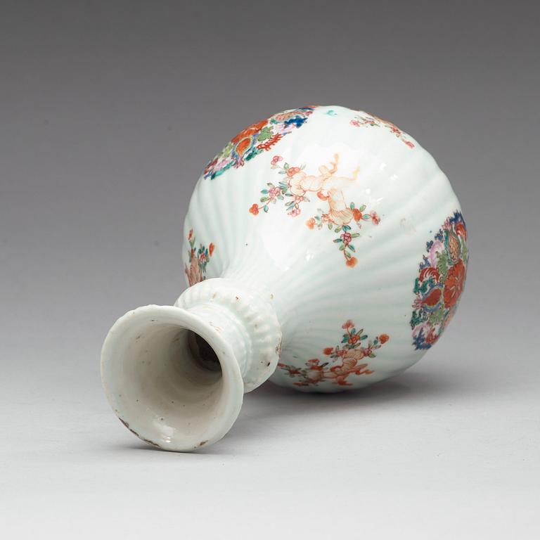 A famille rose vase, Qing dyanasty, Qianlong (1736-95).