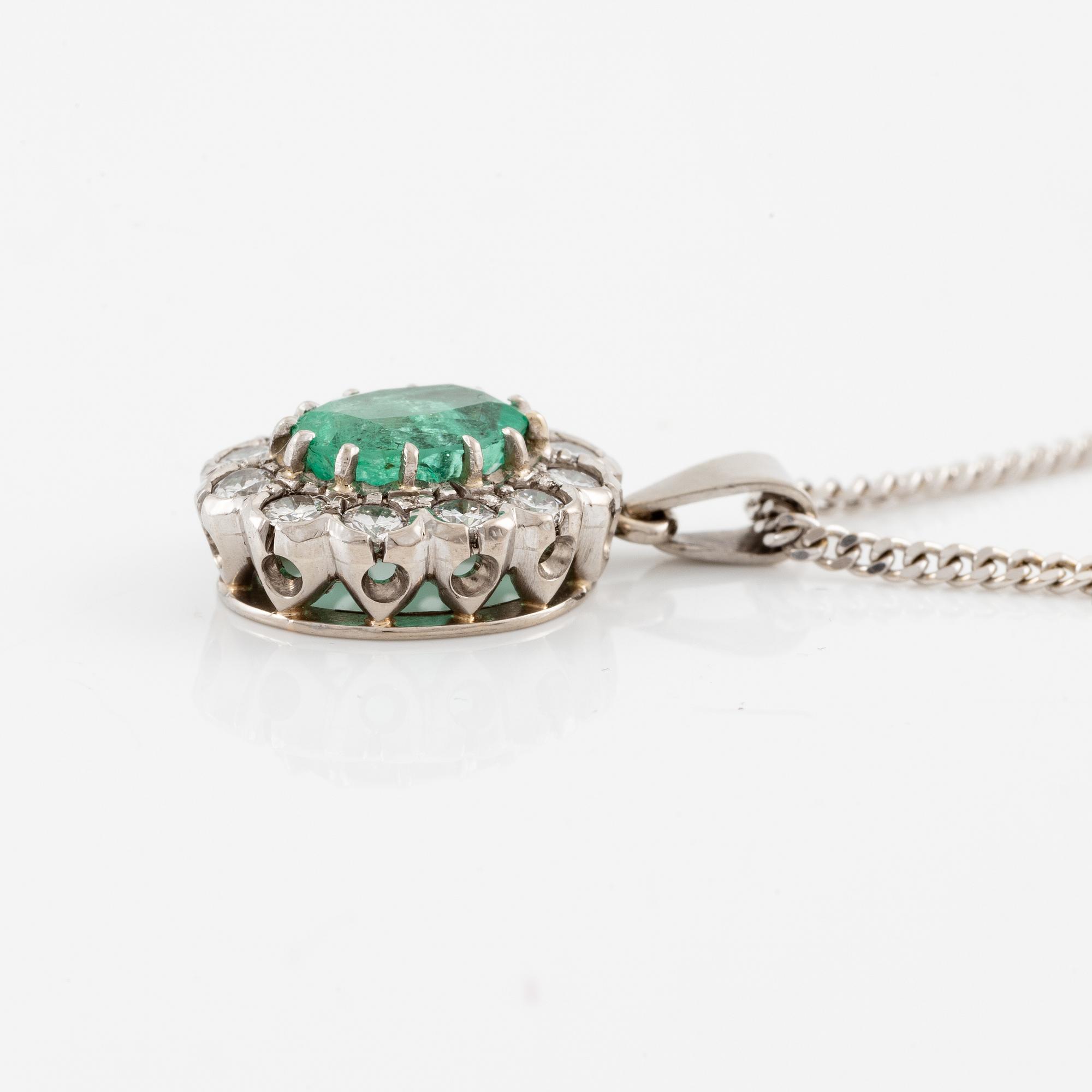 Necklace, 18K white gold with emerald and brilliant-cut diamonds.