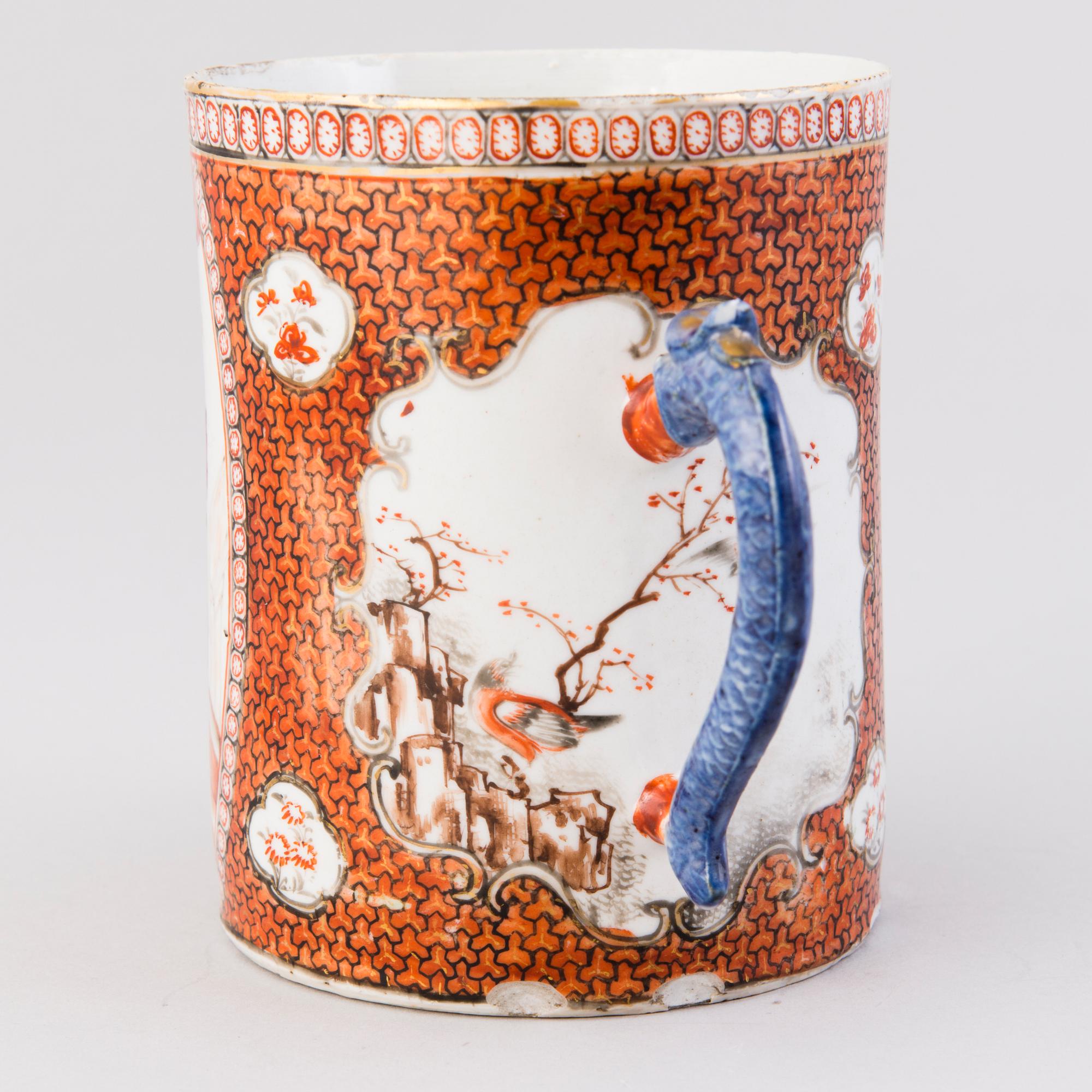 An early 19th century Chinese porcelain mug.