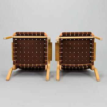 Alvar Aalto, karmstol, ett par, modell 45 för Artek 1900-talets slut.