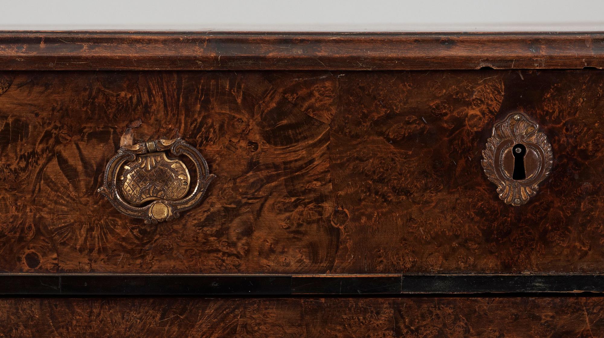 A late Gustavian circa 1800 commode.