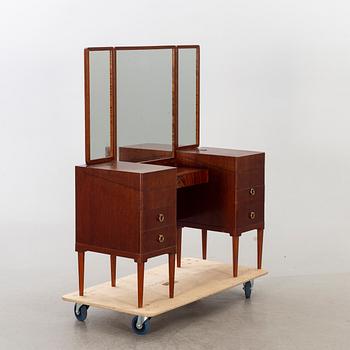 A mid 20th century dressing table.