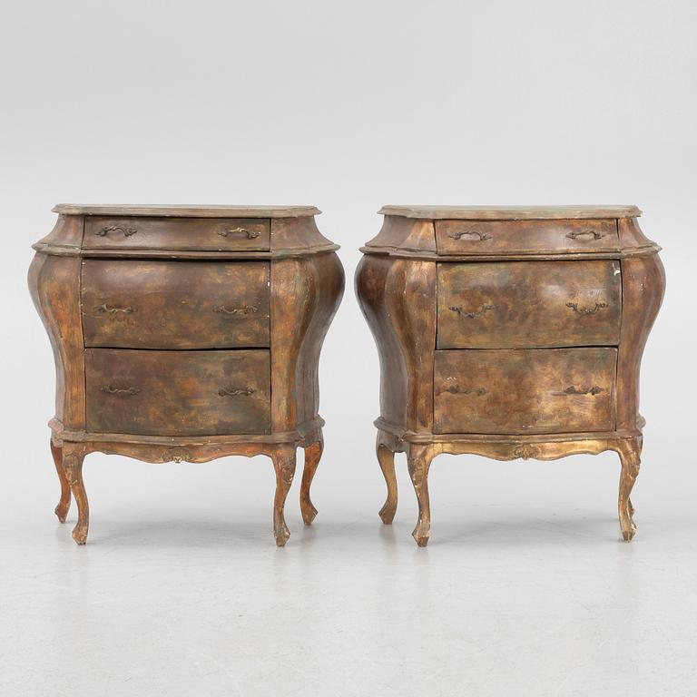 A pair of Italian rococo-style commodes, first part 20th century.