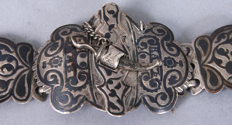 BÄLTE, silver samt niello, bär ryska stämplar, 1900-tal, 166 g.