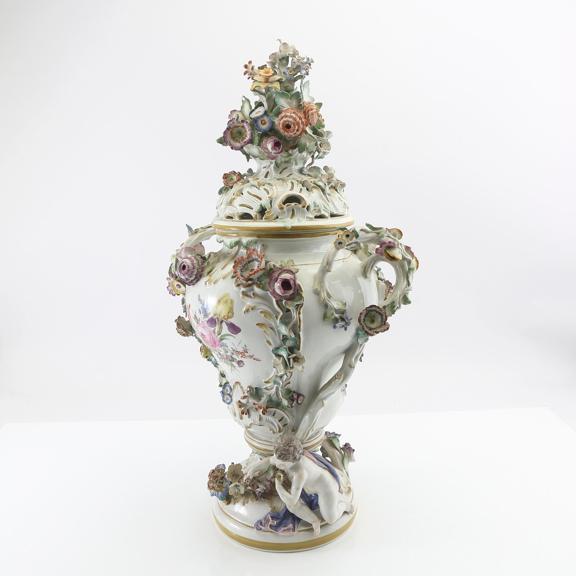 Pottpurri-urna Meissen  rokoko-stil 1910/20-tal.