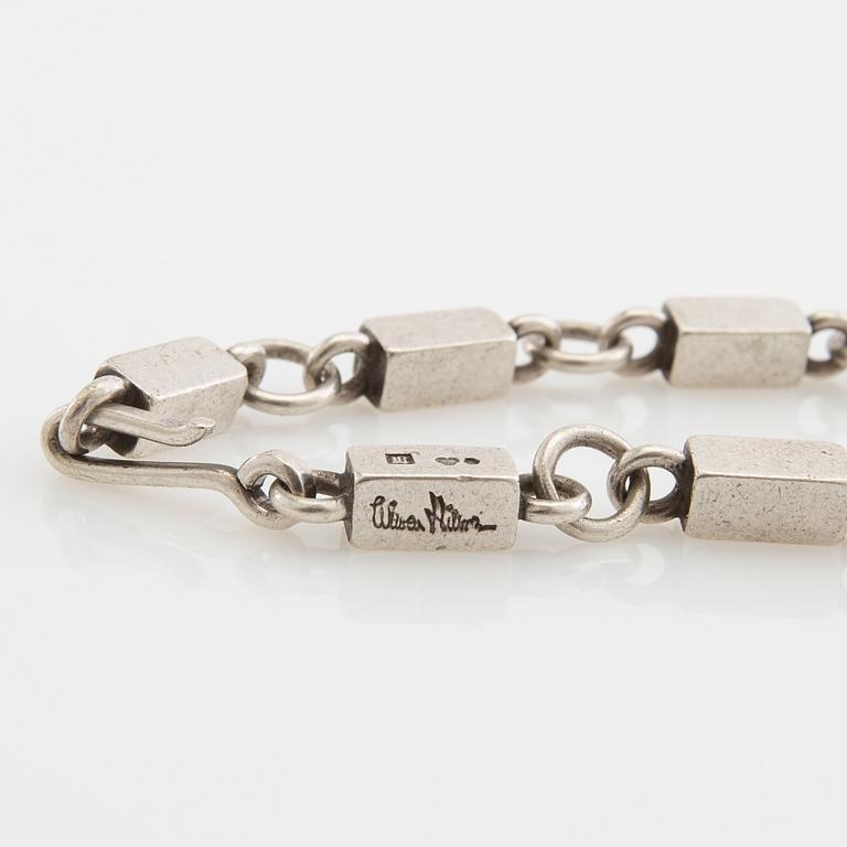 Wiwen Nilsson, Necklace and bracelet, sterling silver Lund 1948.