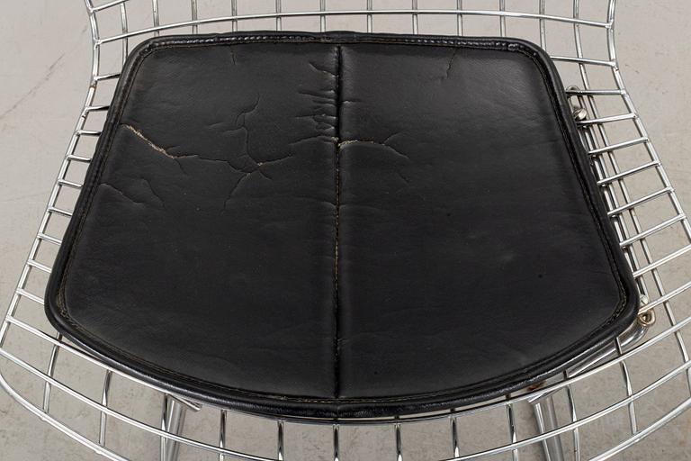 A PAIR OF HARRY BERTOIA "SIDE CHAIR", Knoll International.