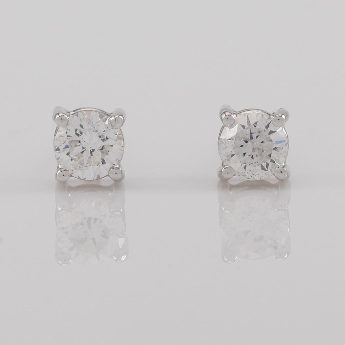 ÖRHÄNGEN, 1 par, 18K vitguld och diamanter tot ca 0.40 ct.