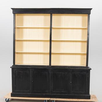 Skåp, 1900-talets början.