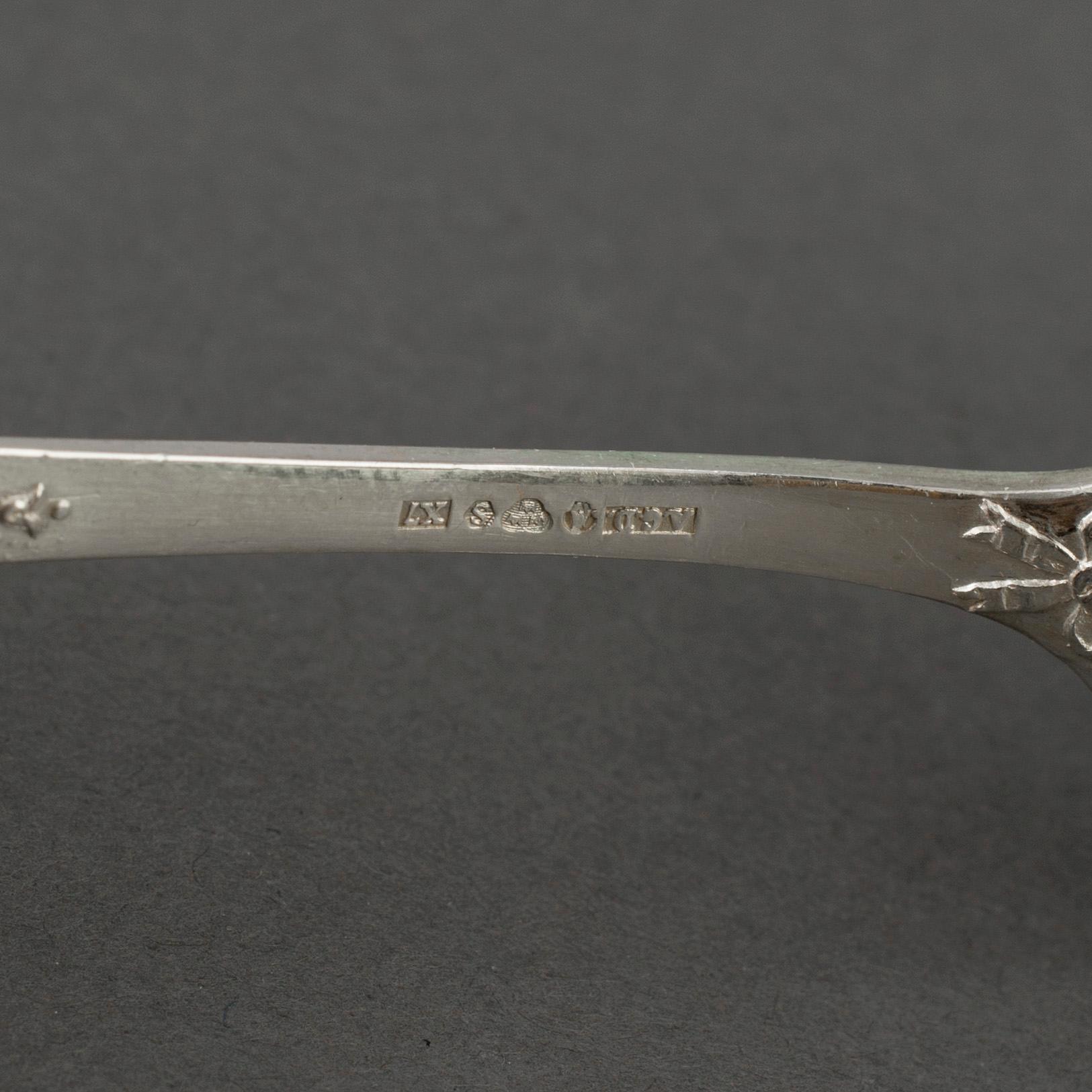 KAFFE-OCH DESSERTSKEDAR, silver, AG Dufva, Stockholm, 1924.  Totalvikt 530 gram.