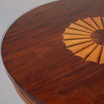 SALONGSBORD, empirestil, 1900-talets första hälft.