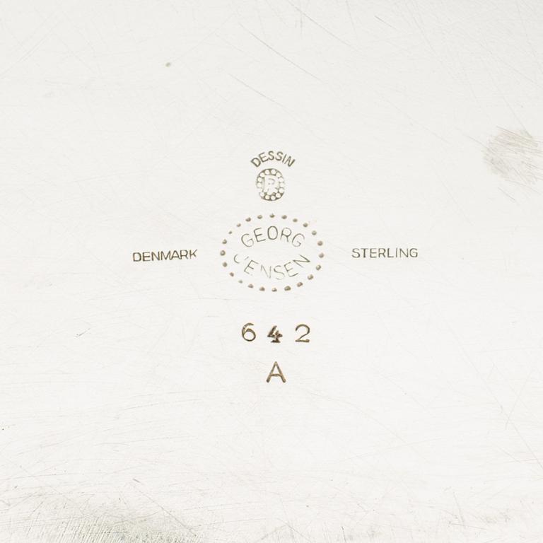 JOHAN ROHDE, fat, sterling silver, Modell Acorn 642A för Georg Jensen. Efter 1945. Vikt ca 676 gram.