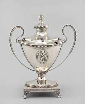 SOCKERSKÅL, silver, empirestil, Carl Gustaf Hallberg, Stockholm, 1910. Vikt 595 g.