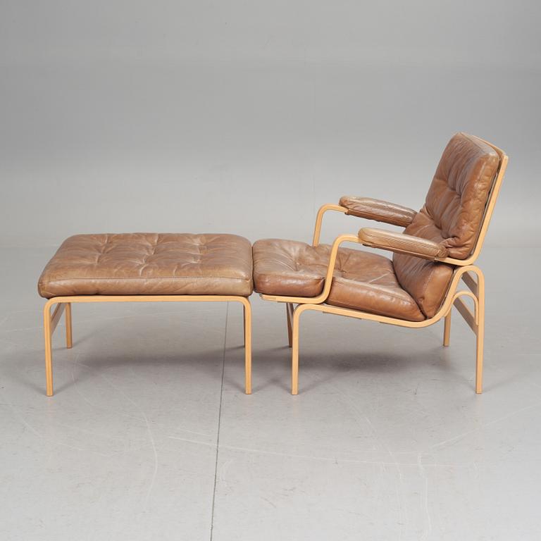 FÅTÖLJ med PALL, "Ingrid", Bruno Mathsson, Dux, 1900-talets andra hälft.