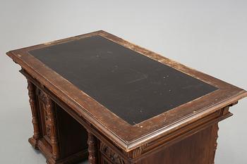 SKRIVBORD, nyrenässans, omrking 1900.